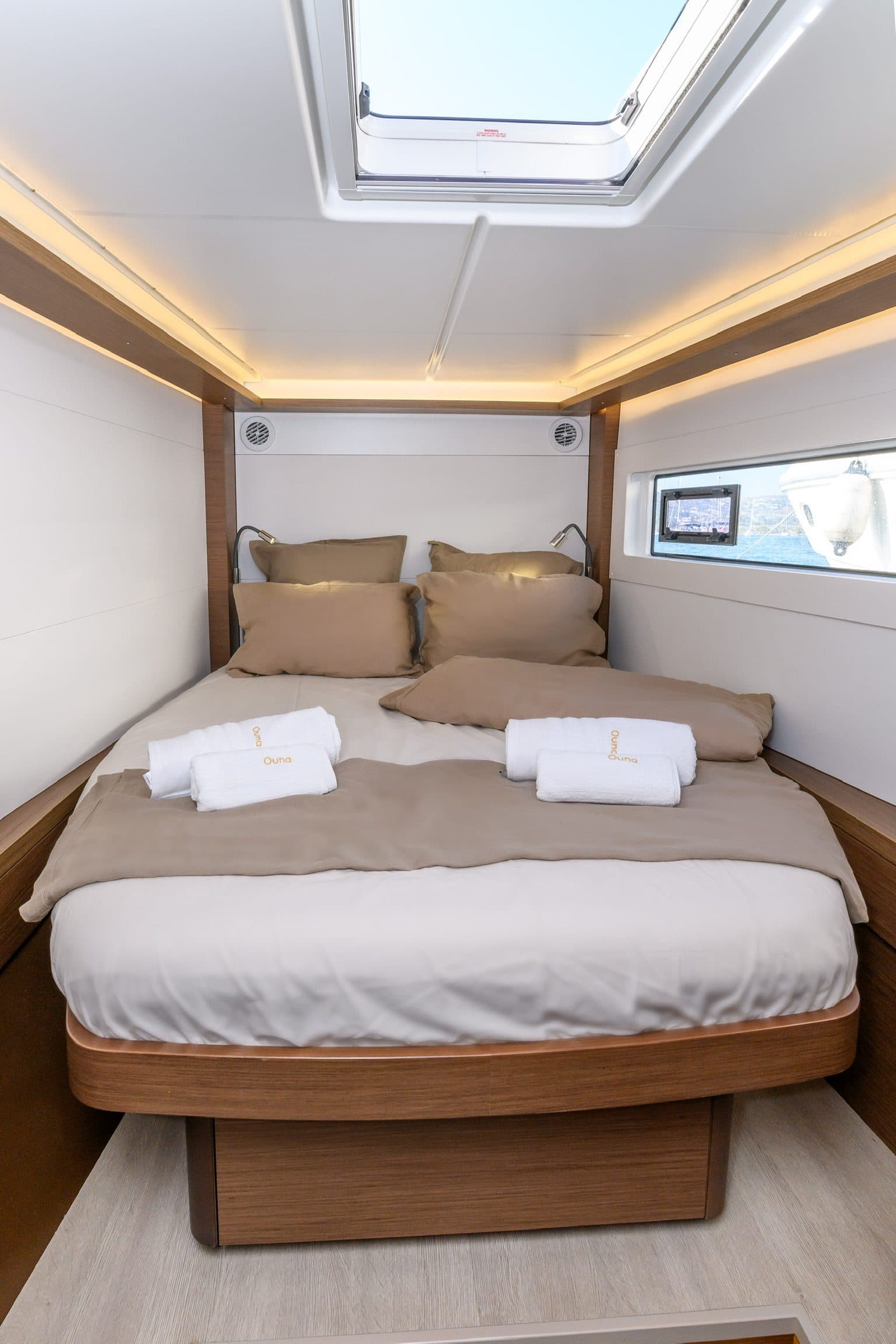 Master cabin with overhead skylight